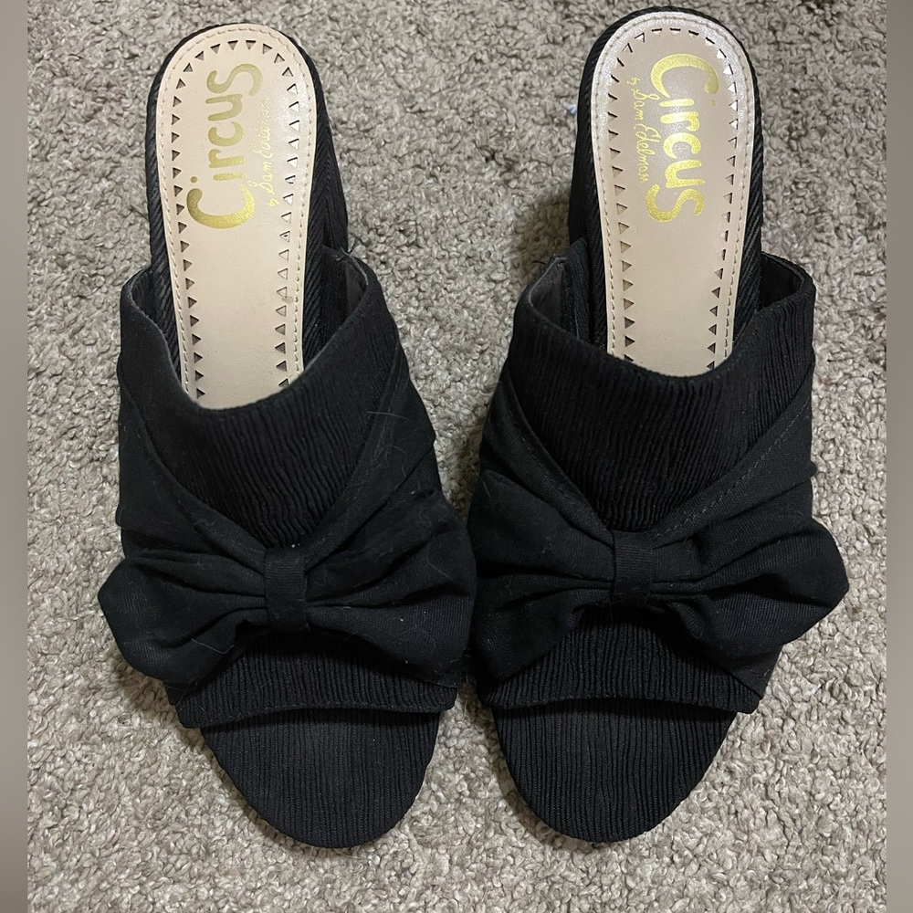 Women’s dress shoes